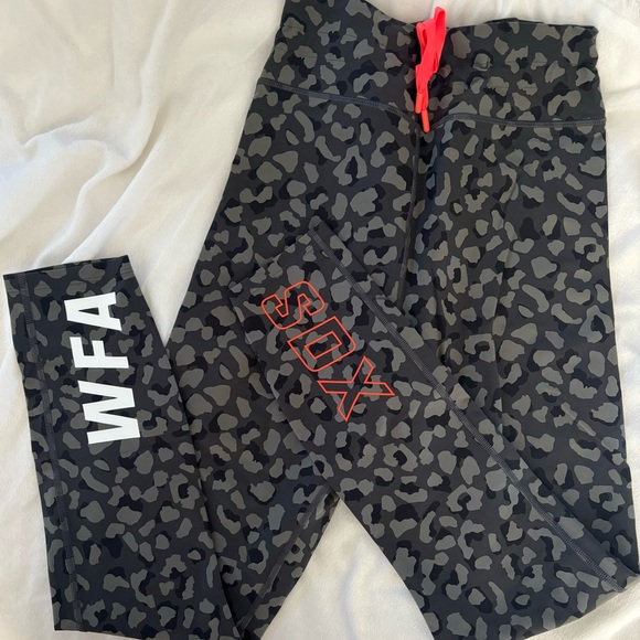 SARAHS DAY X WHITE FOX ACTIVEWEAR Soldier Leggings - Camo - Picture 4 of 4